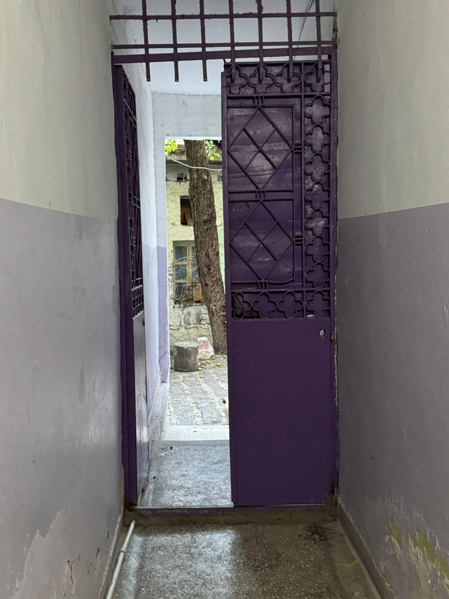 ULU CAMİ YANINDA SATILIK Z+3 KATLI BİNA TAMAMI SATILIK