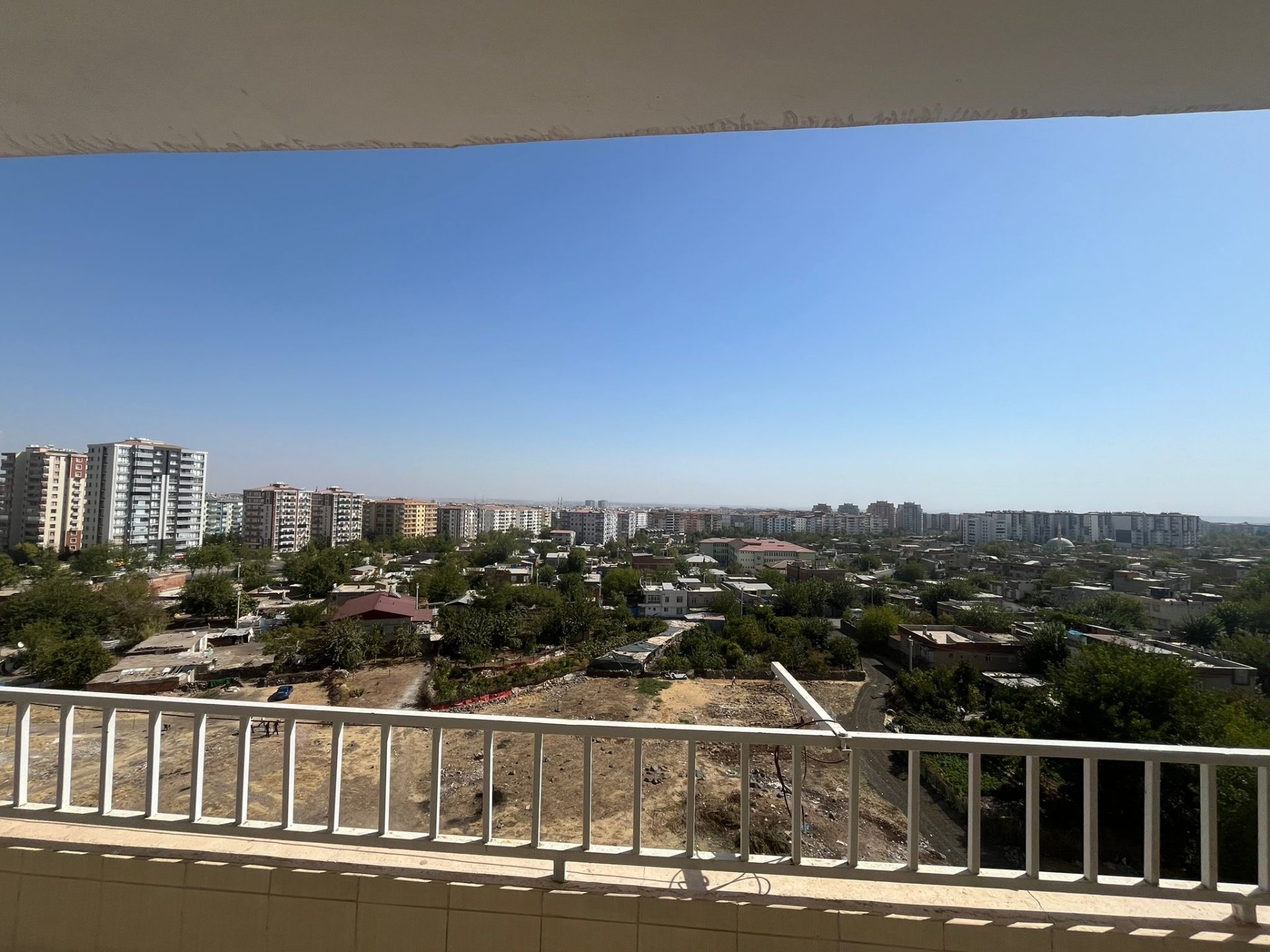 KAYAPINAR BELEDİYESİNİN YANI 3+1 KİRALIK DAİRE