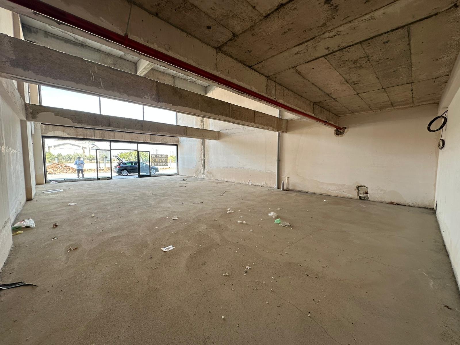 ARAŞTIRMA HASTANESİ YANINDA AY YAPI OFFICE ALTINDA SATILIK YATIRIMLIK DÜKKAN!