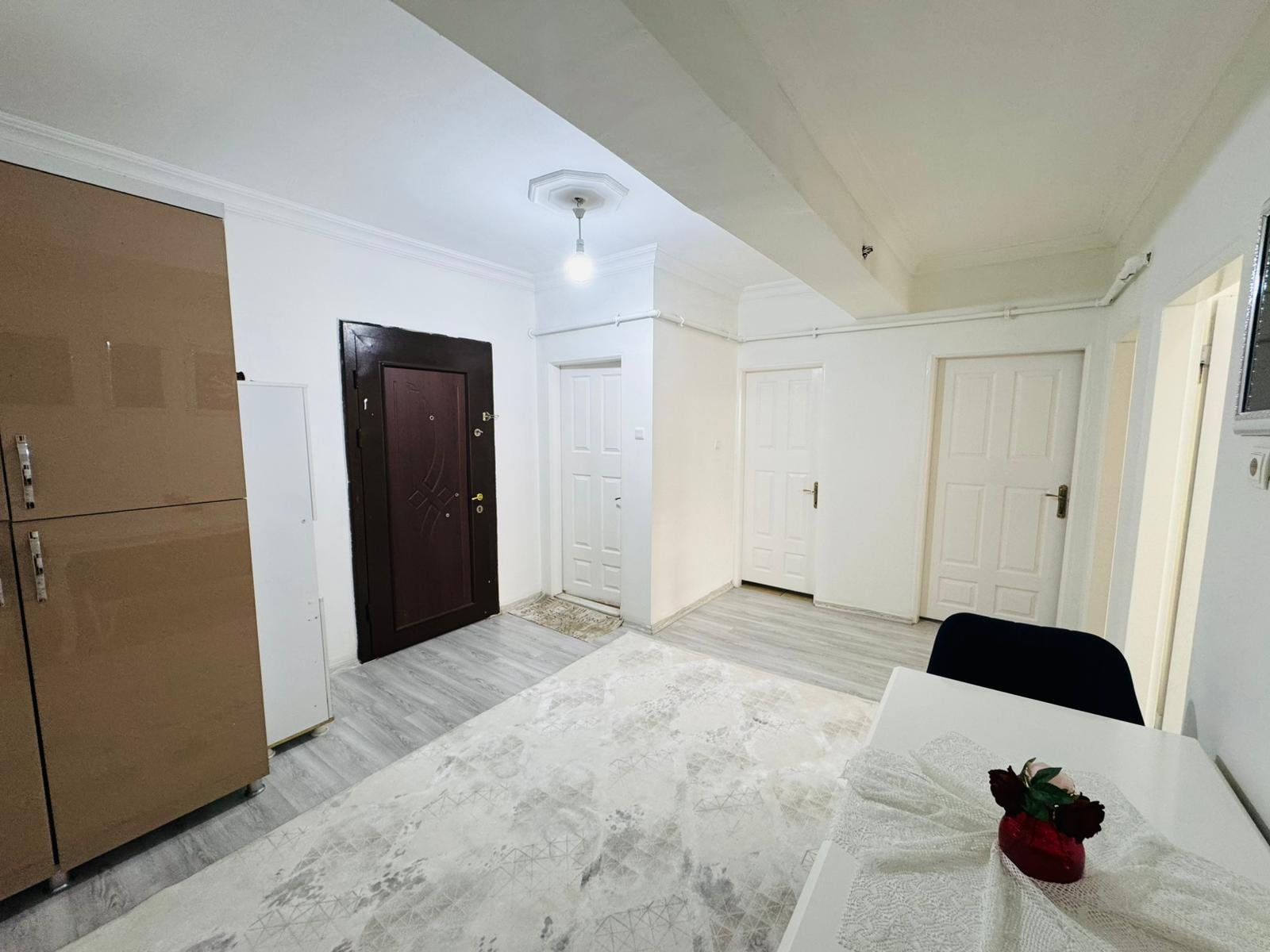 HUZUREVLERİNDE 3+1 BÜYÜKLÜĞÜNDE 2+1 SATILIK BAKIMLI DAİRE