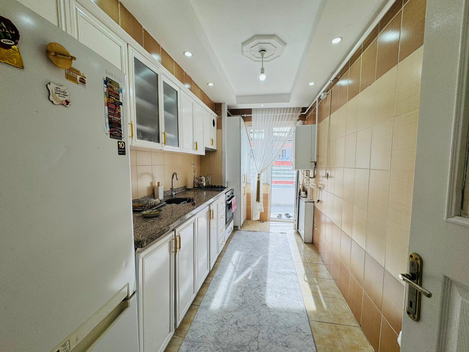 HUZUREVLERİNDE 3+1 BÜYÜKLÜĞÜNDE 2+1 SATILIK BAKIMLI DAİRE