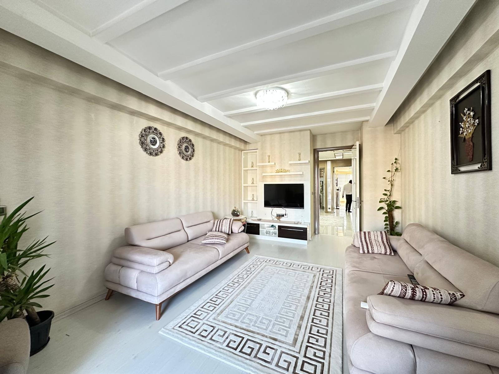 YETİŞEN ALIR' 75 CADDE ÜSTÜNDE 4.5+1 LÜKS DAİREMİZ SATIŞTADIR