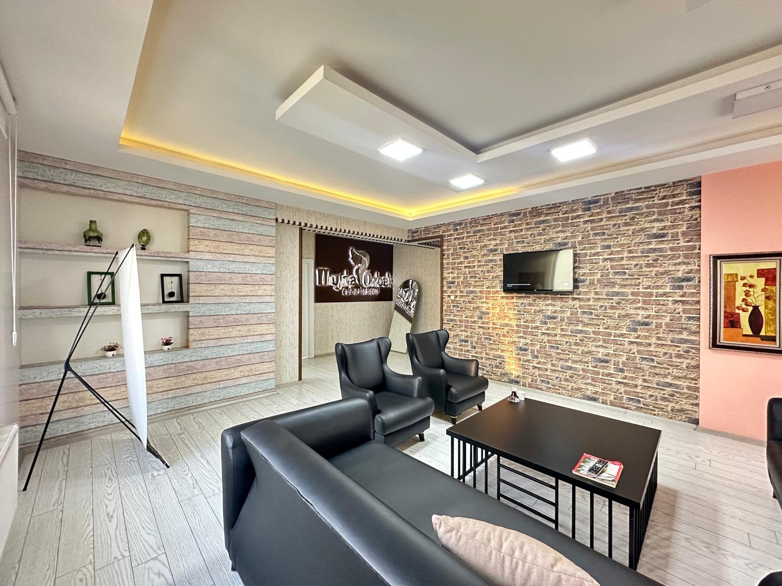 OFİS KASAPLAR DURAĞINDA 3+1 FULL YAPILI BÜRO OFİS