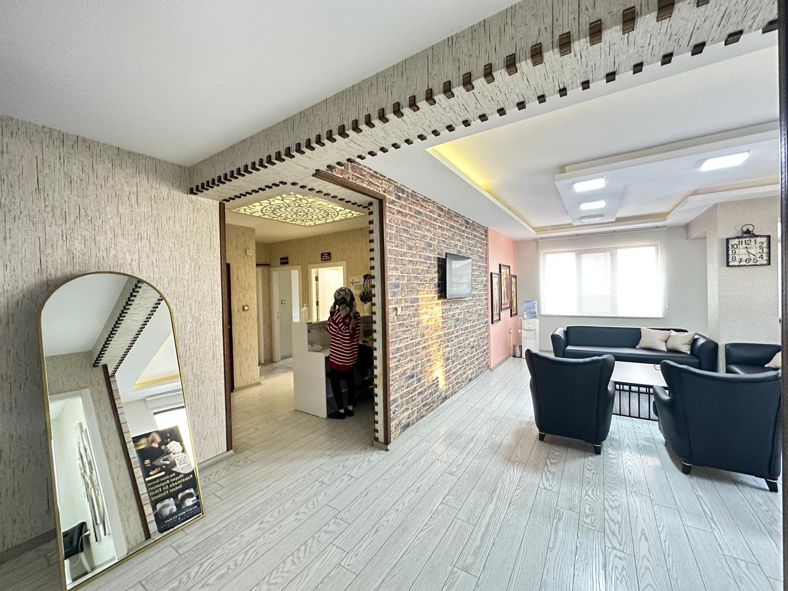 OFİS KASAPLAR DURAĞINDA 3+1 FULL YAPILI BÜRO OFİS