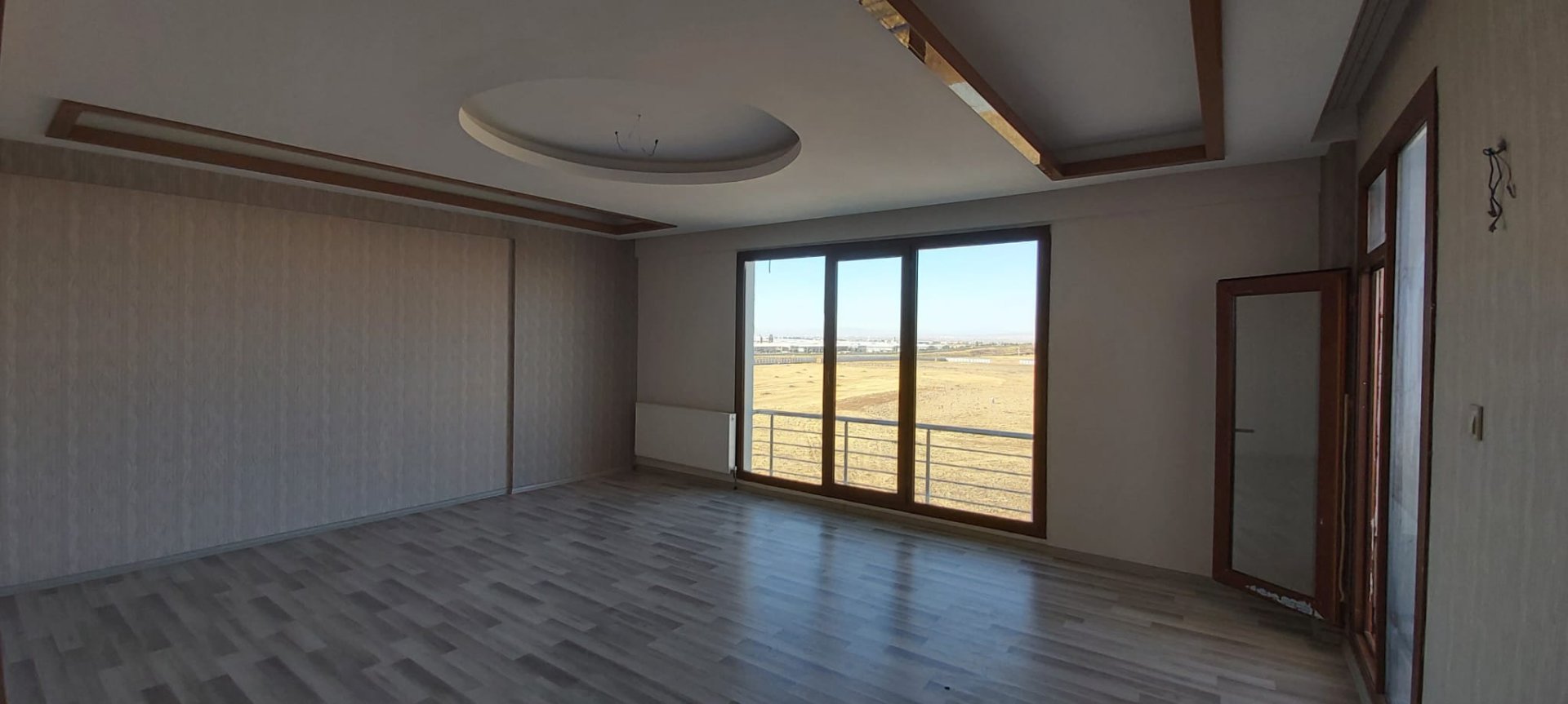 ARAŞTIRMA ARKASI  , GENİŞ VE KULLANIŞLI 4+1 SATILIK DAİRE