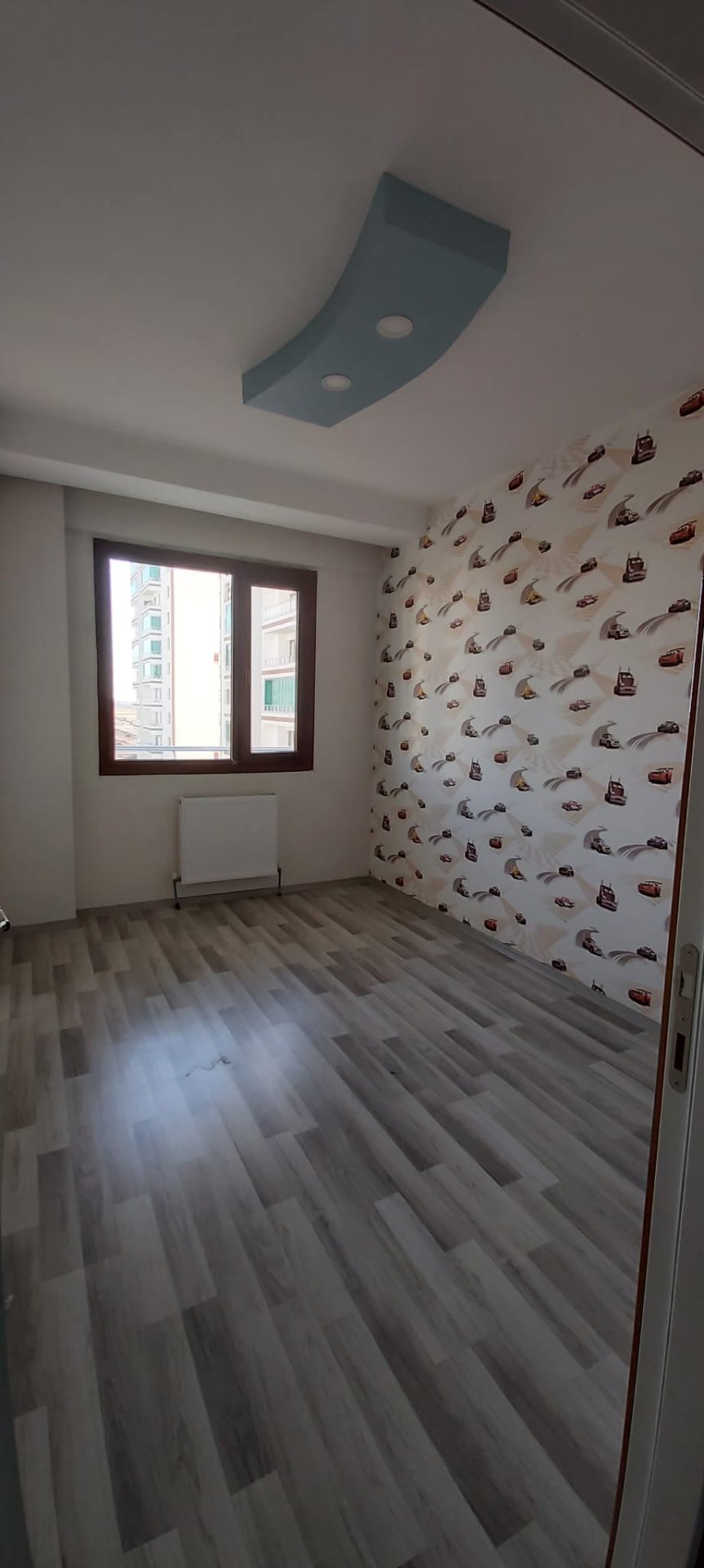 ARAŞTIRMA ARKASI  , GENİŞ VE KULLANIŞLI 4+1 SATILIK DAİRE