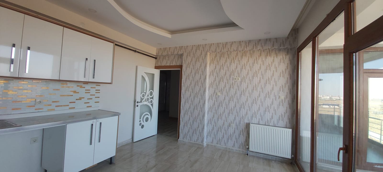 ARAŞTIRMA ARKASI  , GENİŞ VE KULLANIŞLI 4+1 SATILIK DAİRE