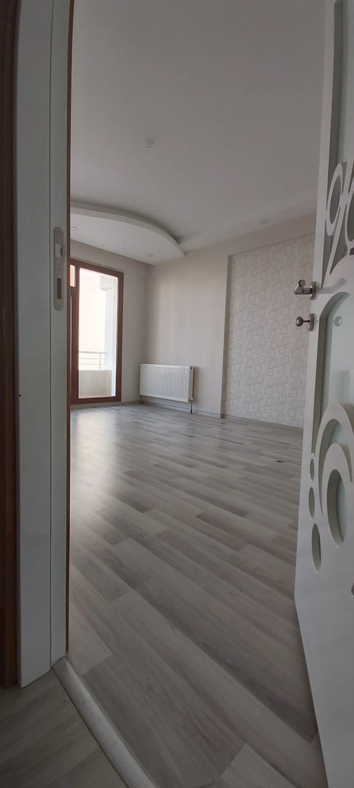 ARAŞTIRMA ARKASI  , GENİŞ VE KULLANIŞLI 4+1 SATILIK DAİRE