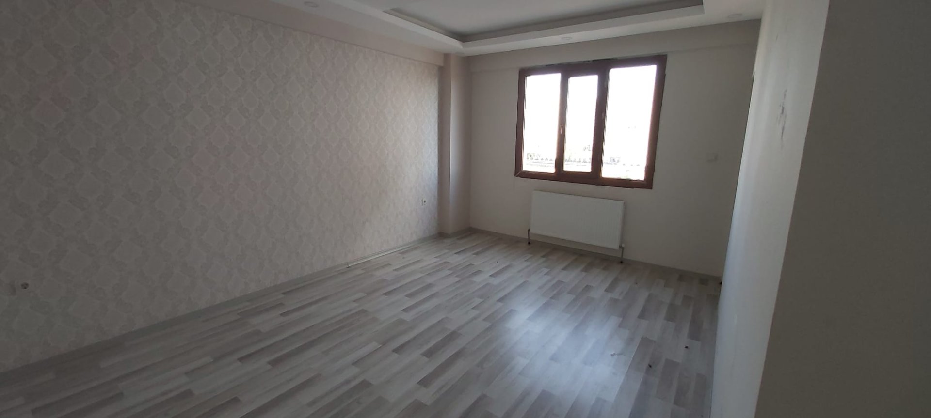 ARAŞTIRMA ARKASI  , GENİŞ VE KULLANIŞLI 4+1 SATILIK DAİRE