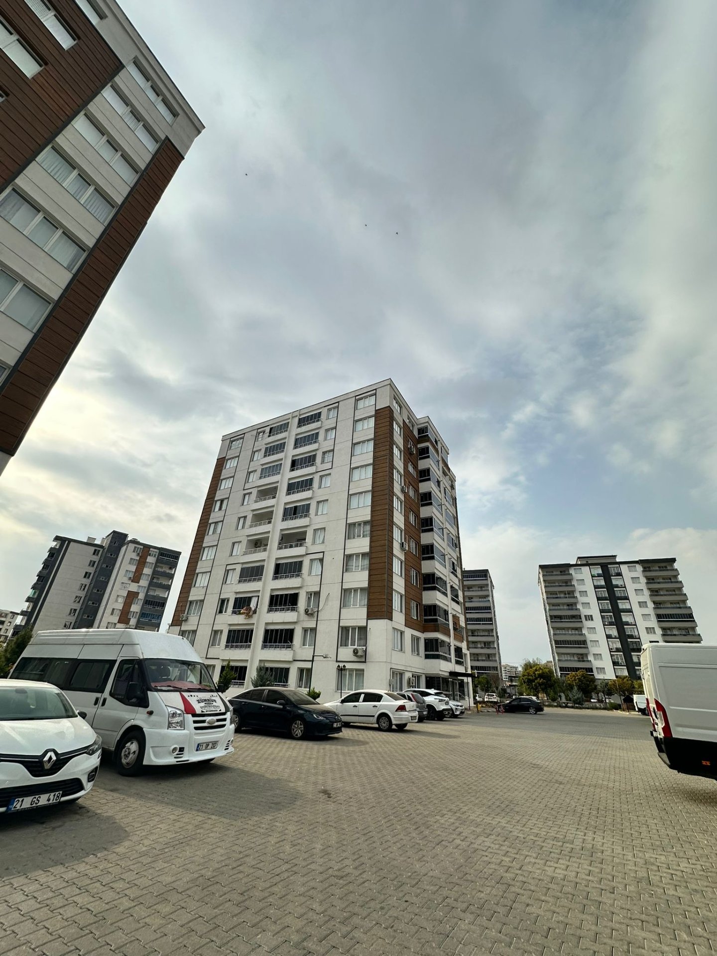 ACİL SATILIK BAĞCILAR HESKİF CADDESİNDE 3+1 LÜKS DAİRE