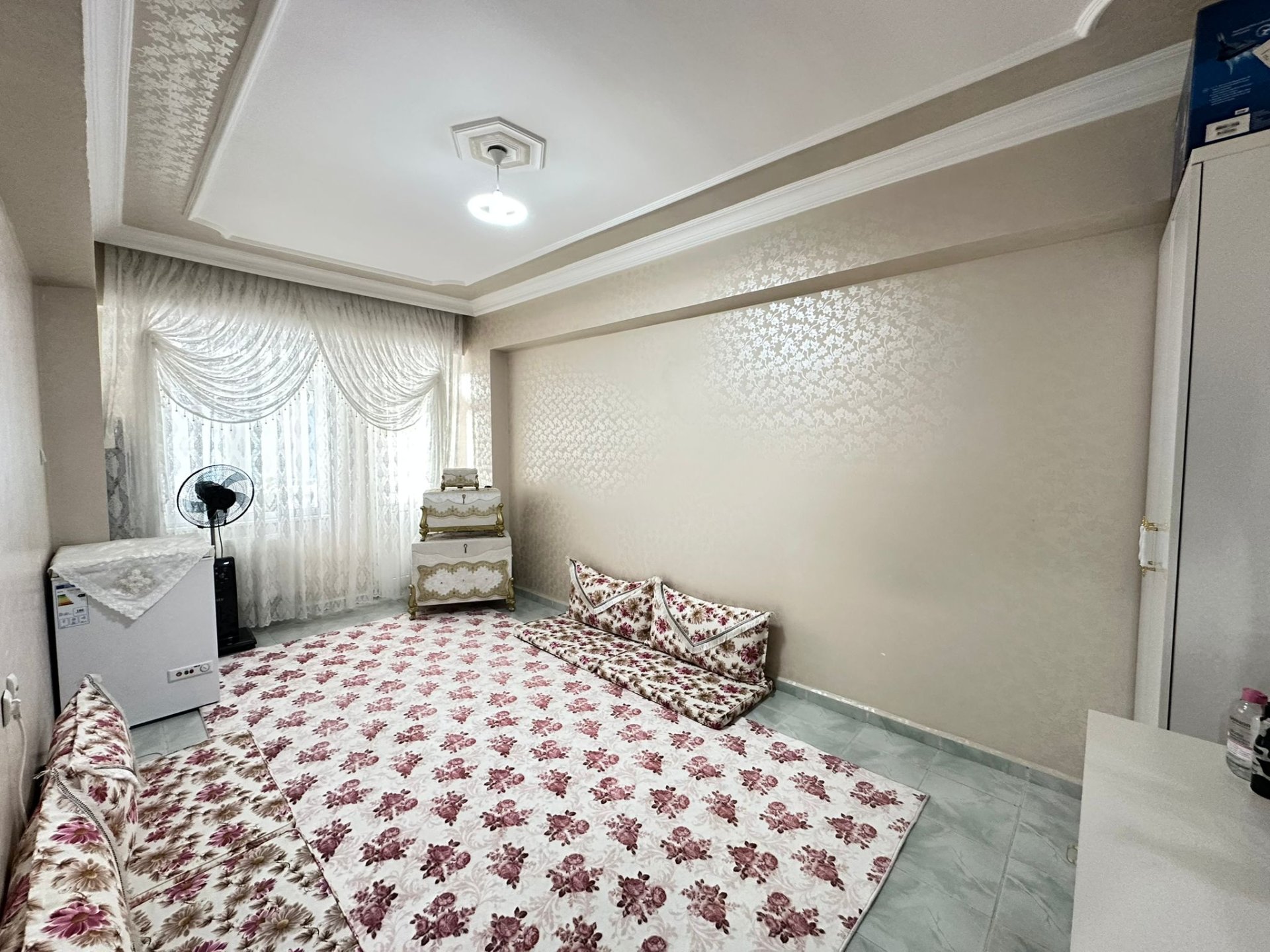 ACİL SATILIK KAYAPINAR VEHBİ KOÇ OKULU YANINDA 3+1 FIRSAT DAİRE