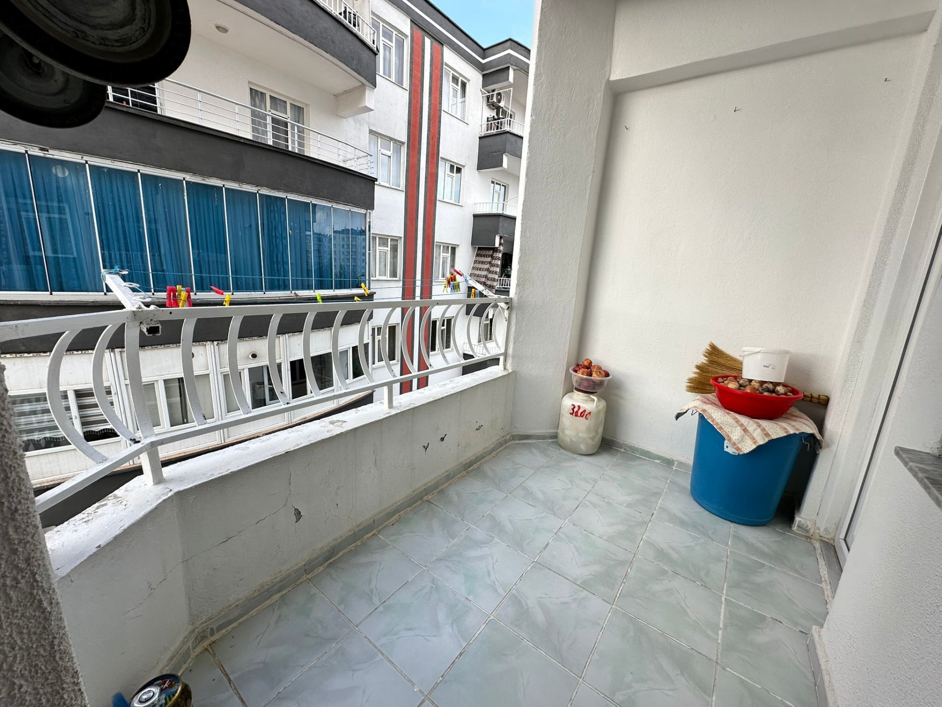 ACİL SATILIK KAYAPINAR VEHBİ KOÇ OKULU YANINDA 3+1 FIRSAT DAİRE