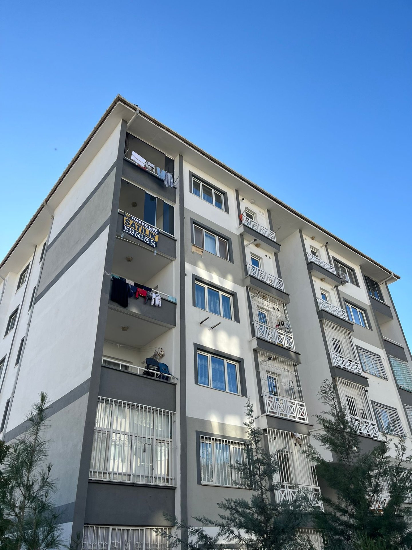 ÇÖLGÜZELİ TOKİDE 2+1 ETRAFI AÇIK EN GÜZEL KONUMDA SATILIK DAİRE