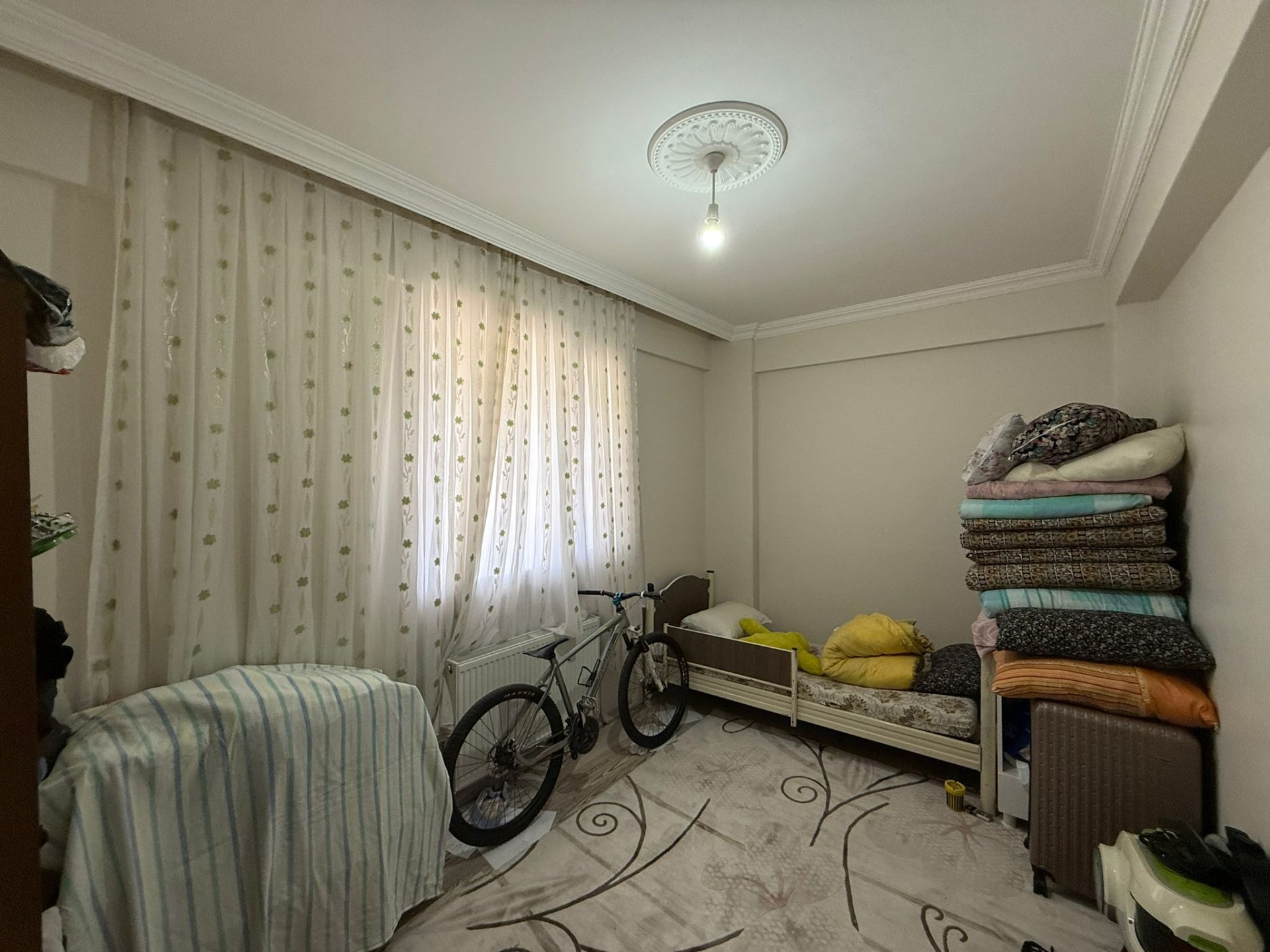 BAĞCILAR DEMETEVLER CİVARI 2+1 SATILIK DAİRE