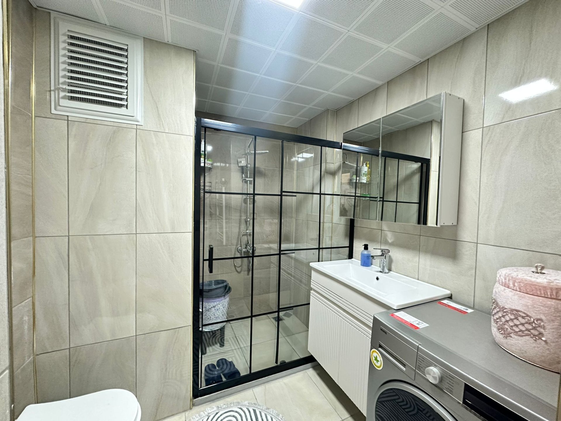 ACİLL 450 EVLERDE 2+1 LÜKS DAİREMİZ SATILIKTIR