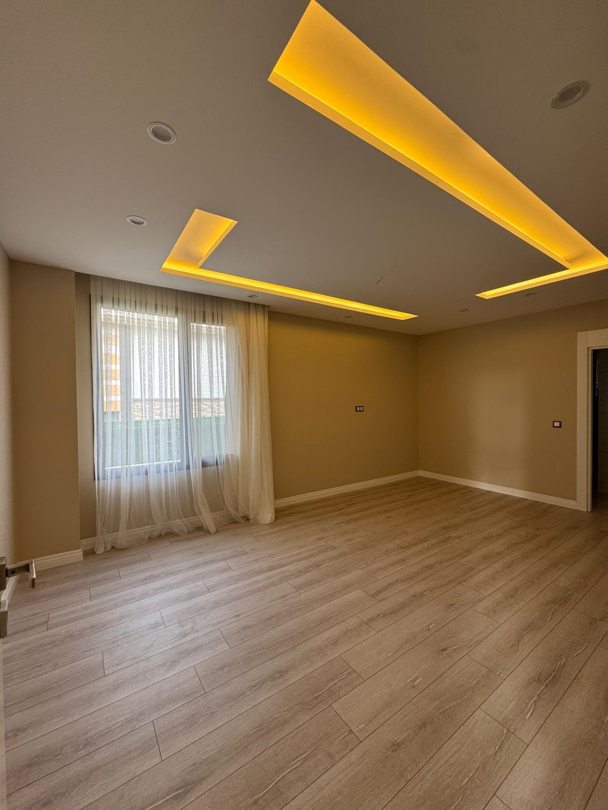 KENT ORMAN ARKASINDA ACİL SATILIK TRİPLEKS