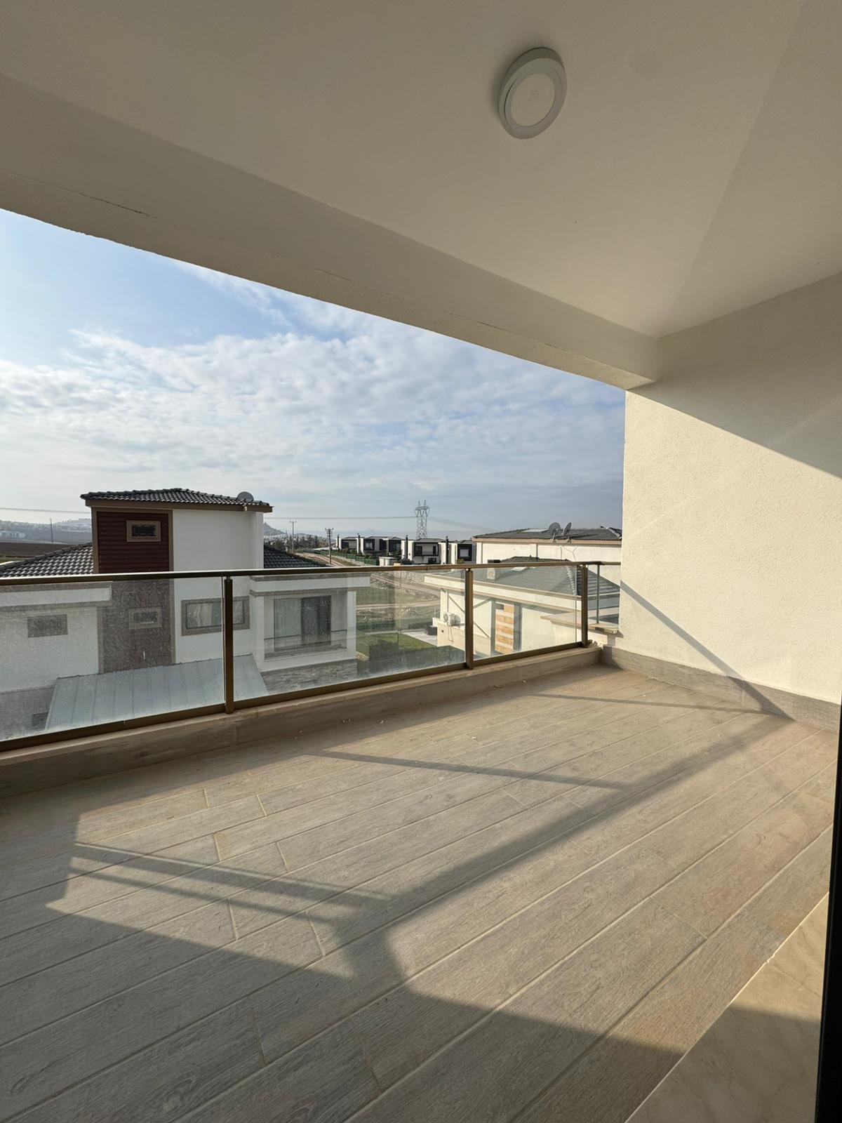 KENT ORMAN ARKASINDA ACİL SATILIK TRİPLEKS