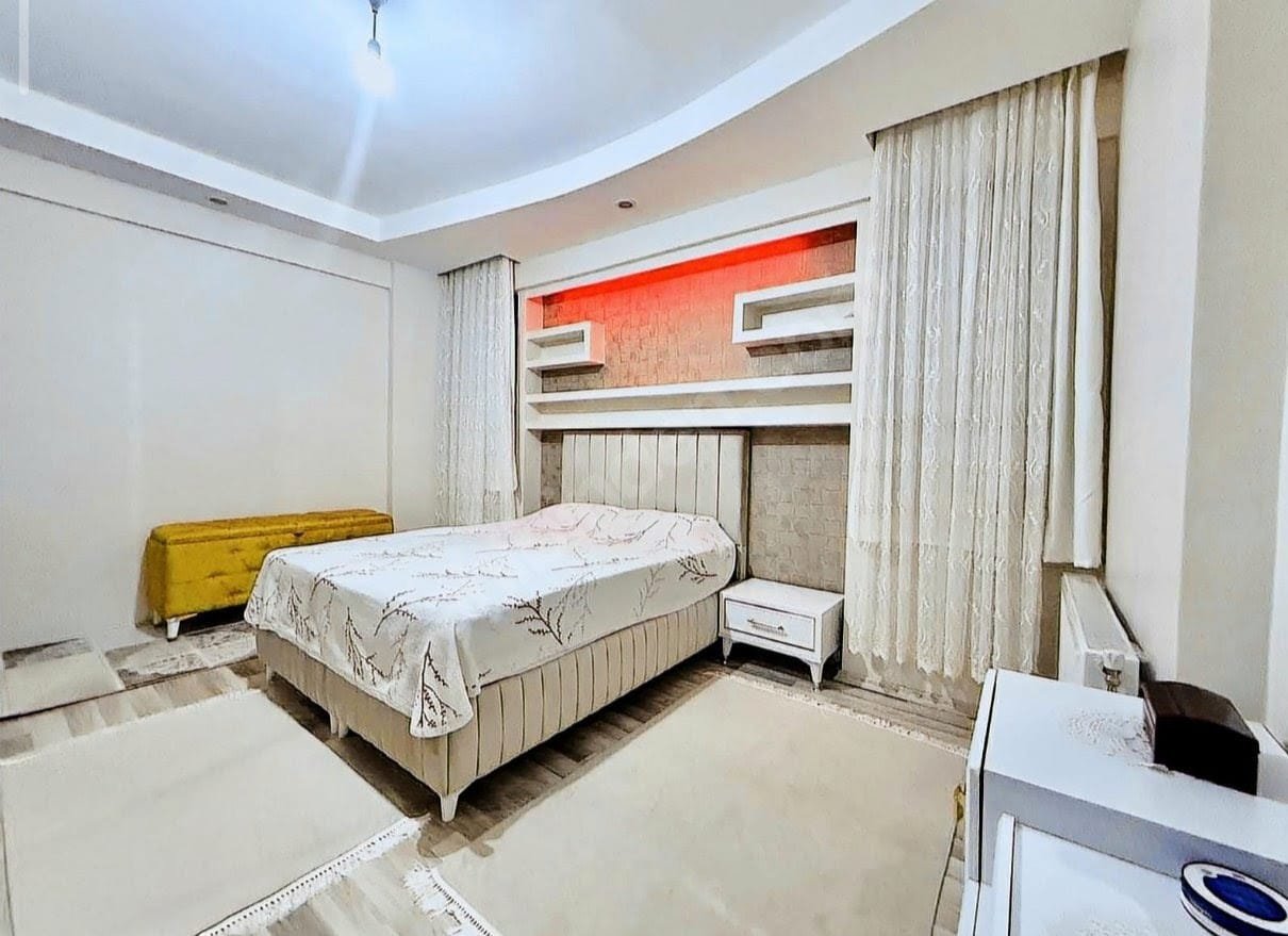 YETİŞEN ALIR BAĞCILAR ESKİ SİVEREK CADDESİNDE 3+1 LÜKS DAİREMİZ SATIŞTADIR