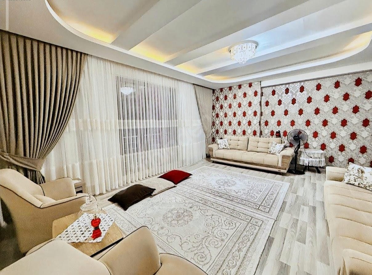 YETİŞEN ALIR BAĞCILAR ESKİ SİVEREK CADDESİNDE 3+1 LÜKS DAİREMİZ SATIŞTADIR